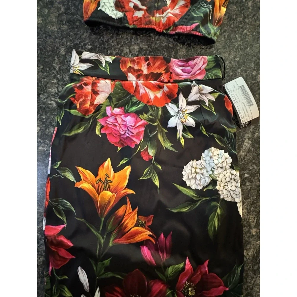 Dolce & Gabbana can fit wears